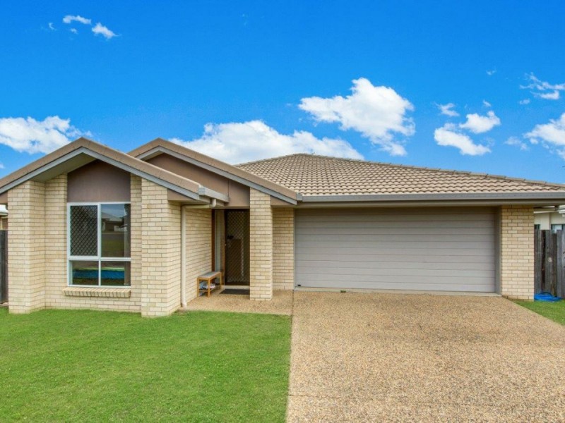 34 Bottlebrush Drive, Kirkwood QLD 4680