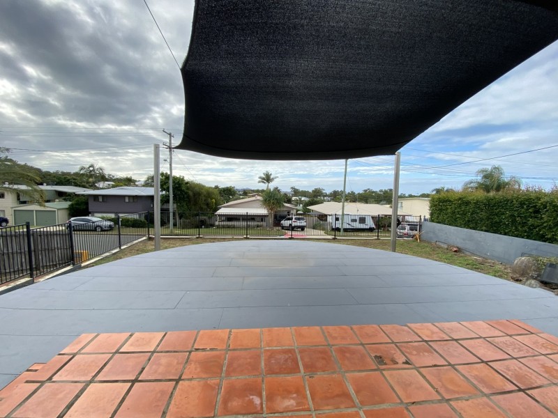 17 Crest Avenue, Boyne Island QLD 4680