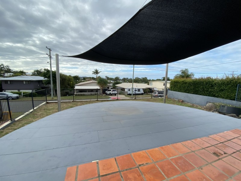 17 Crest Avenue, Boyne Island QLD 4680