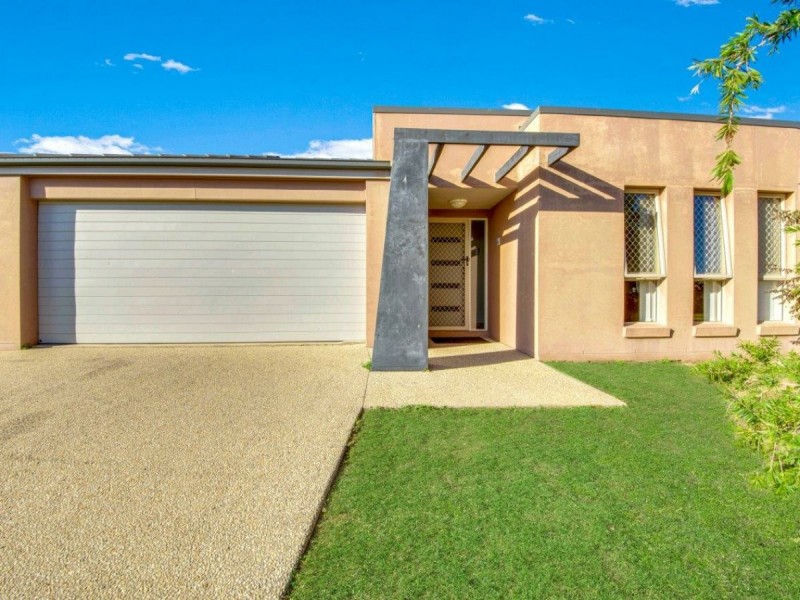 19 Bendee Street, Glen Eden QLD 4680