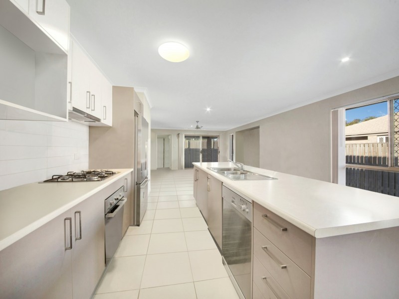 19 Bendee Street, Glen Eden QLD 4680