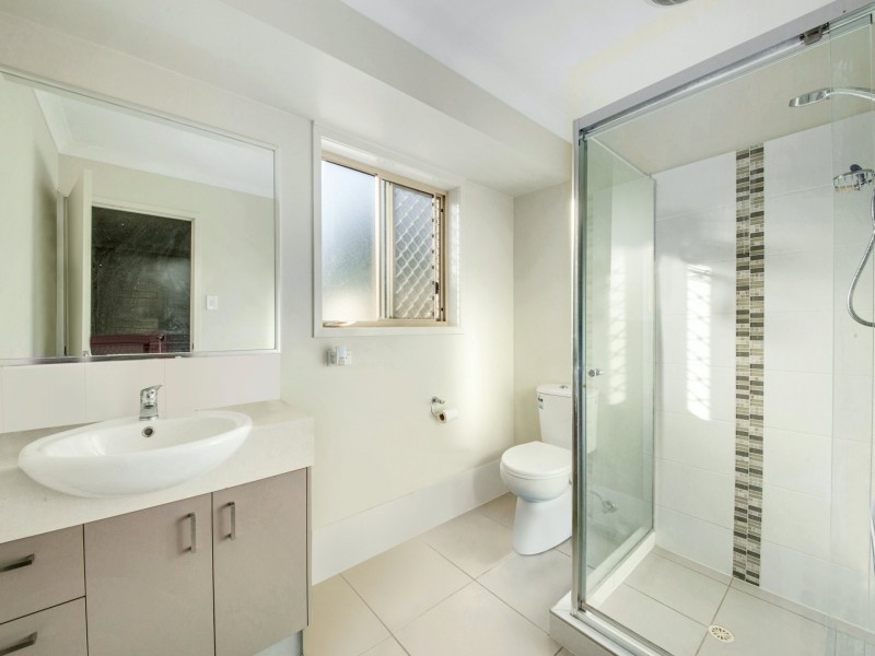 19 Bendee Street, Glen Eden QLD 4680