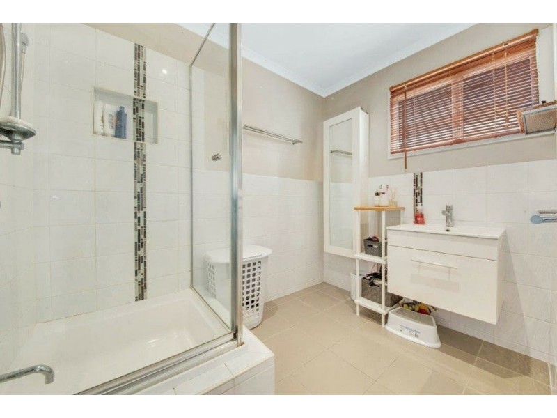 7 PENDA AVENUE, New Auckland QLD 4680