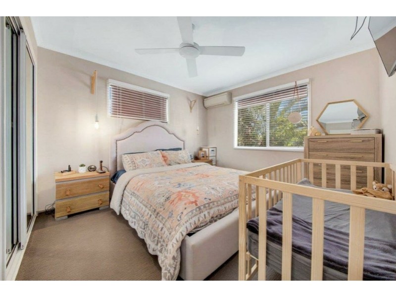 7 PENDA AVENUE, New Auckland QLD 4680