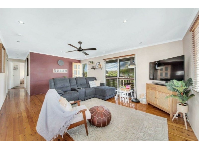 7 PENDA AVENUE, New Auckland QLD 4680