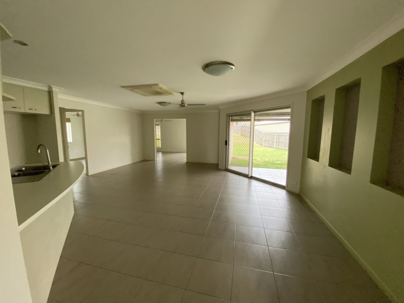 6 Jordana Court, New Auckland QLD 4680