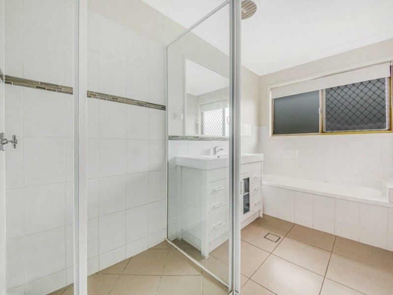 17 Apollo Drive, Clinton QLD 4680