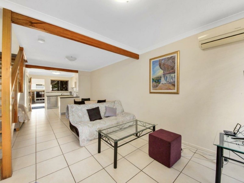 Unit 1/20 Short Street, South Gladstone QLD 4680