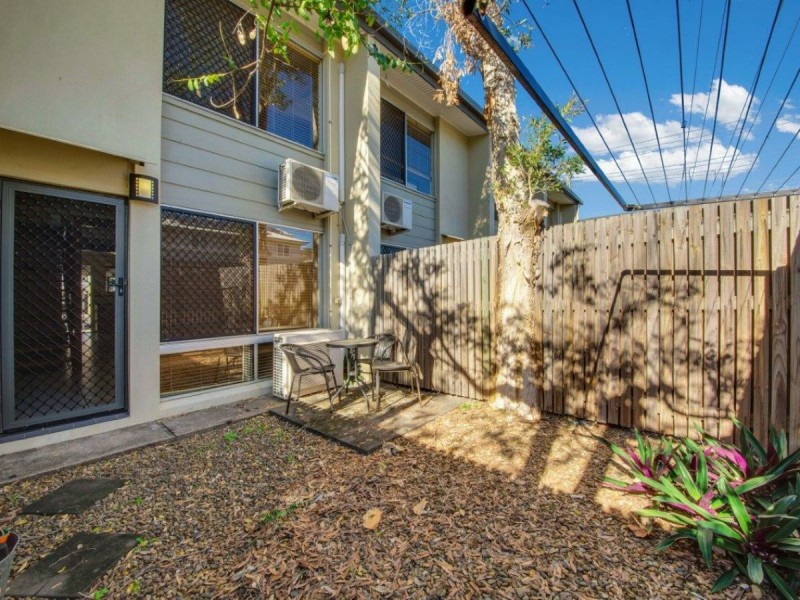 Unit 2/20 Short Street, South Gladstone QLD 4680