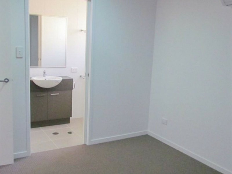 Unit 4/5 Valley Vista Court, West Gladstone QLD 4680