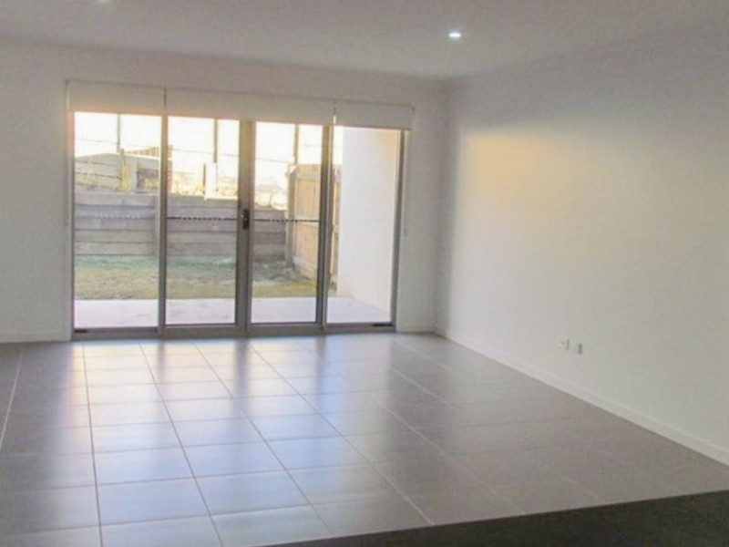 Unit 4/5 Valley Vista Court, West Gladstone QLD 4680