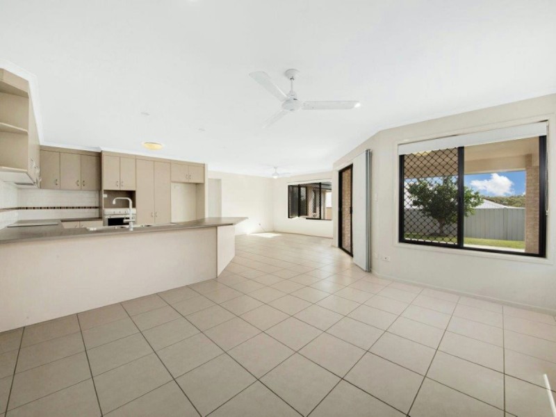 71 Sharyn Drive, New Auckland QLD 4680