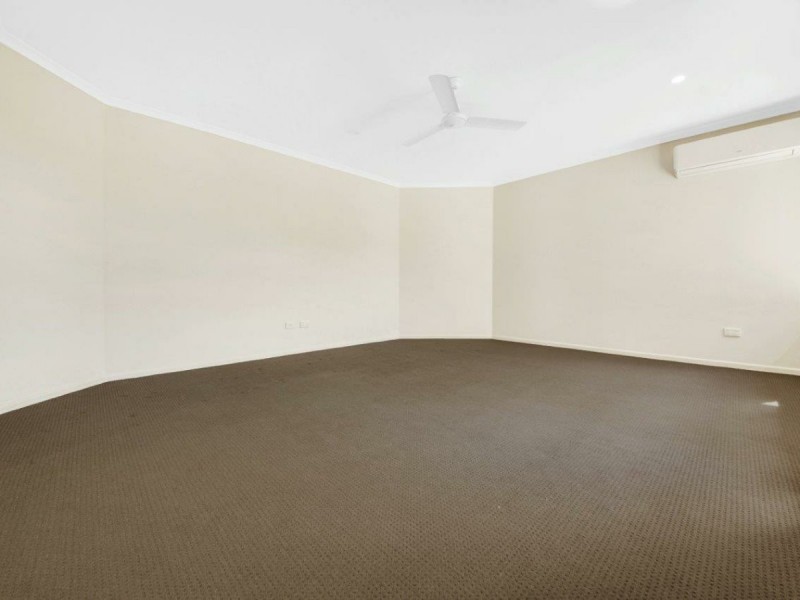 71 Sharyn Drive, New Auckland QLD 4680