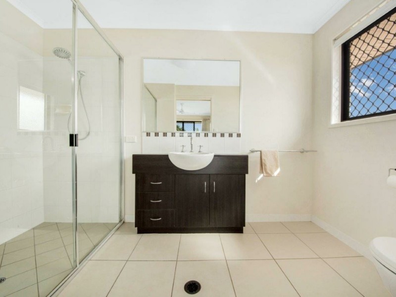 71 Sharyn Drive, New Auckland QLD 4680