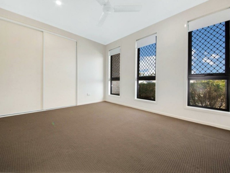 71 Sharyn Drive, New Auckland QLD 4680