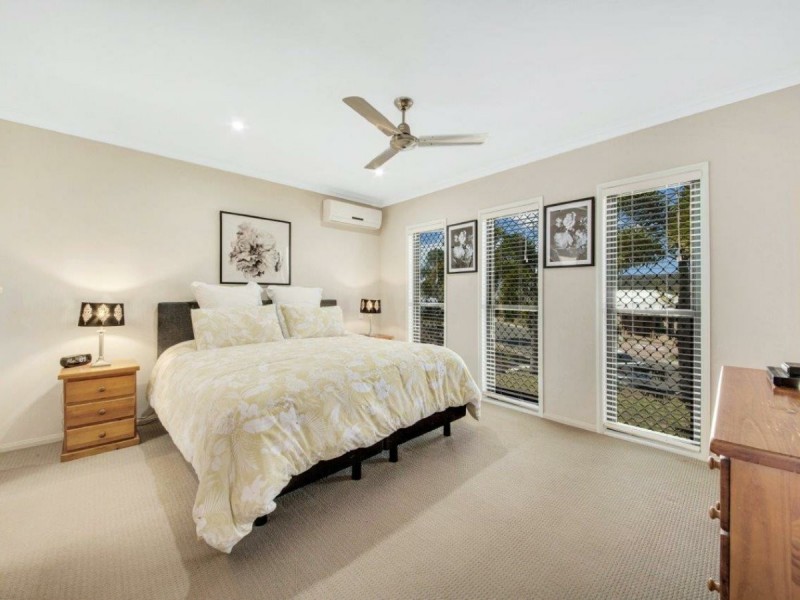 31 Grasstree Crescent, Kirkwood QLD 4680