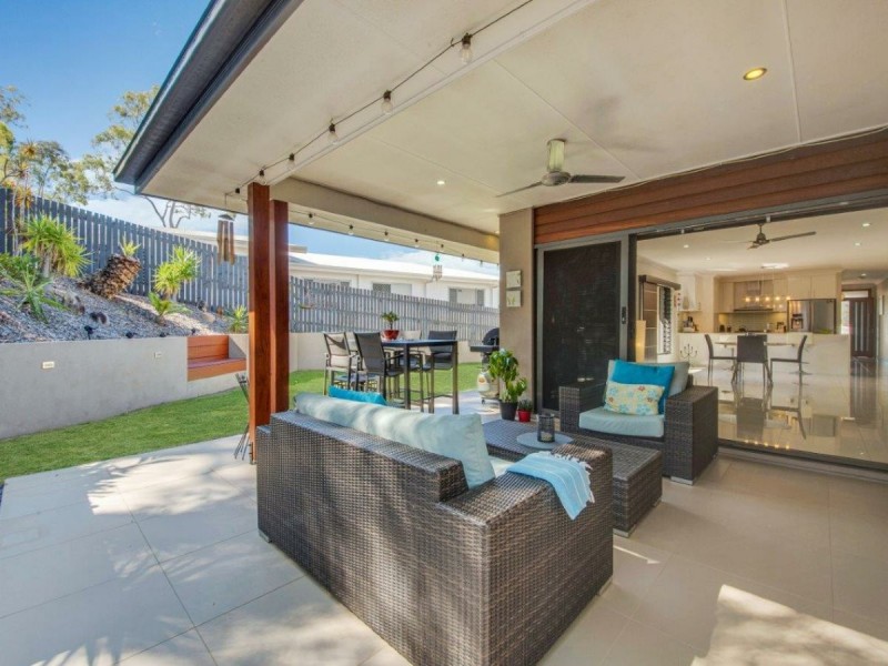 31 Grasstree Crescent, Kirkwood QLD 4680