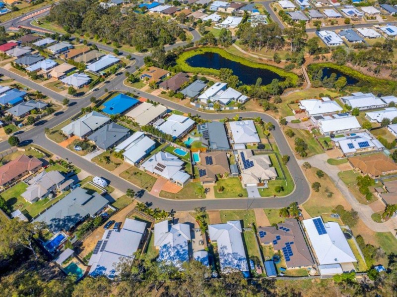 31 Grasstree Crescent, Kirkwood QLD 4680