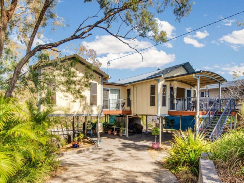 9 Hill Crescent, West Gladstone QLD 4680