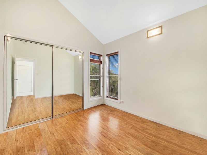 9 Hill Crescent, West Gladstone QLD 4680