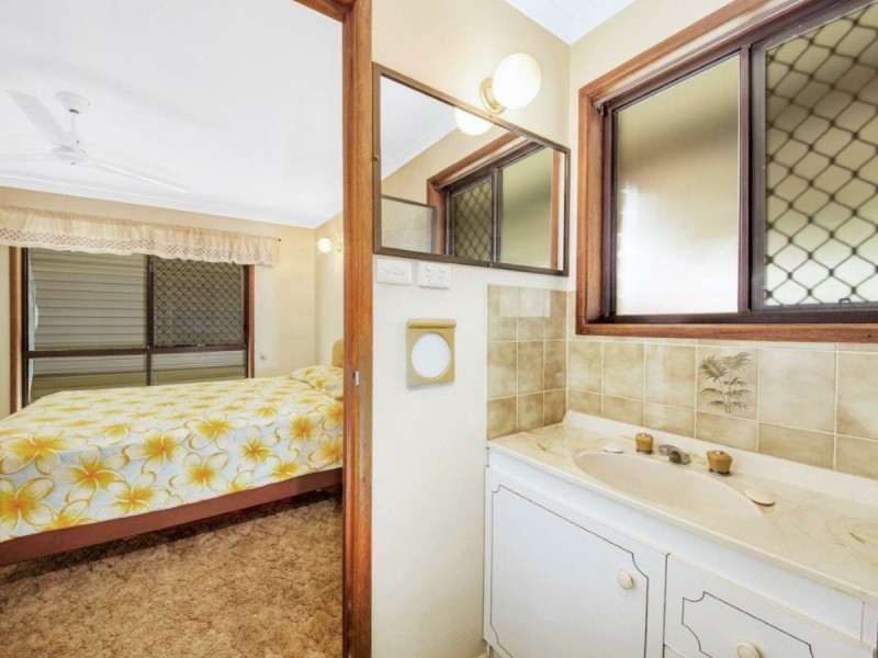 50 McLeod Street, Boyne Island QLD 4680