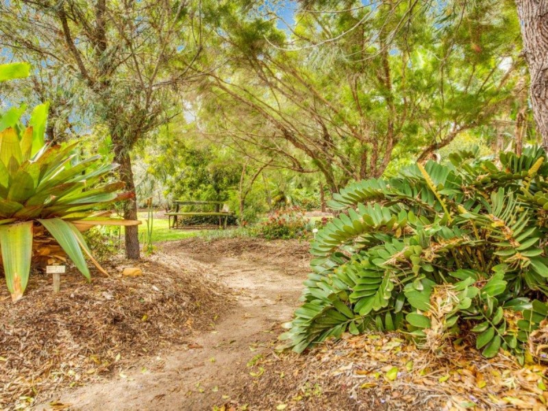 50 McLeod Street, Boyne Island QLD 4680