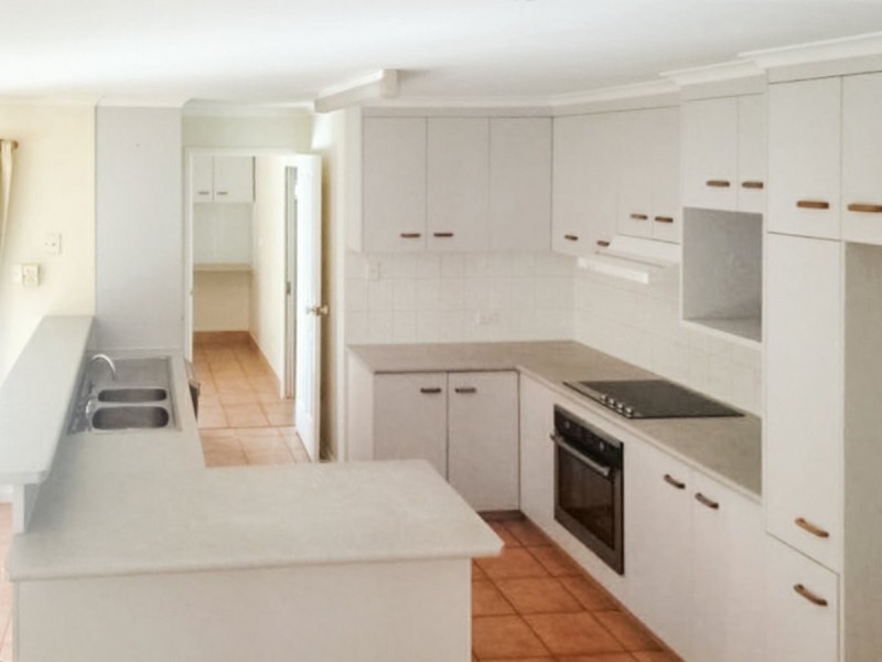 11 Alexandra Close, Clinton QLD 4680