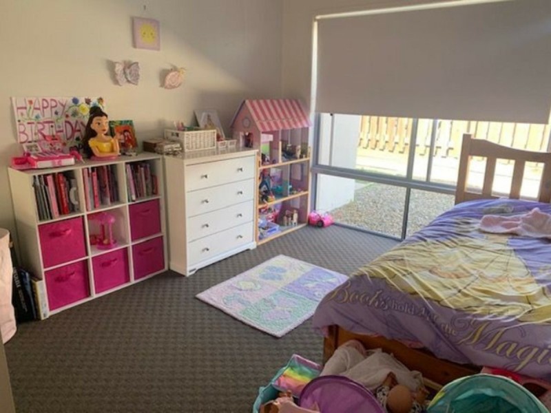 14 Peter Corones Drive, Kirkwood QLD 4680