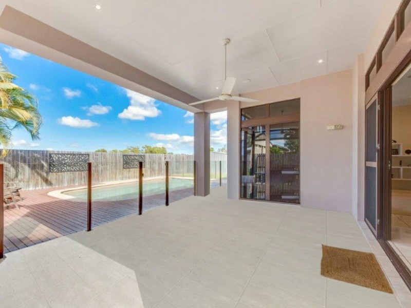 11 Lois Court, New Auckland QLD 4680