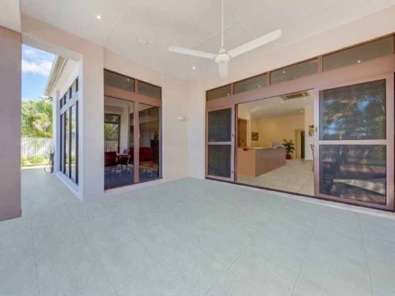 11 Lois Court, New Auckland QLD 4680