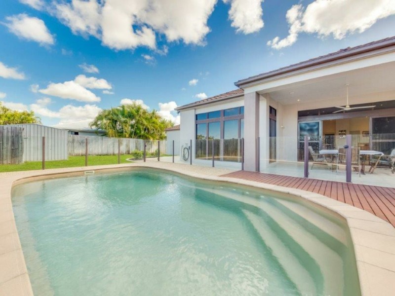 11 Lois Court, New Auckland QLD 4680