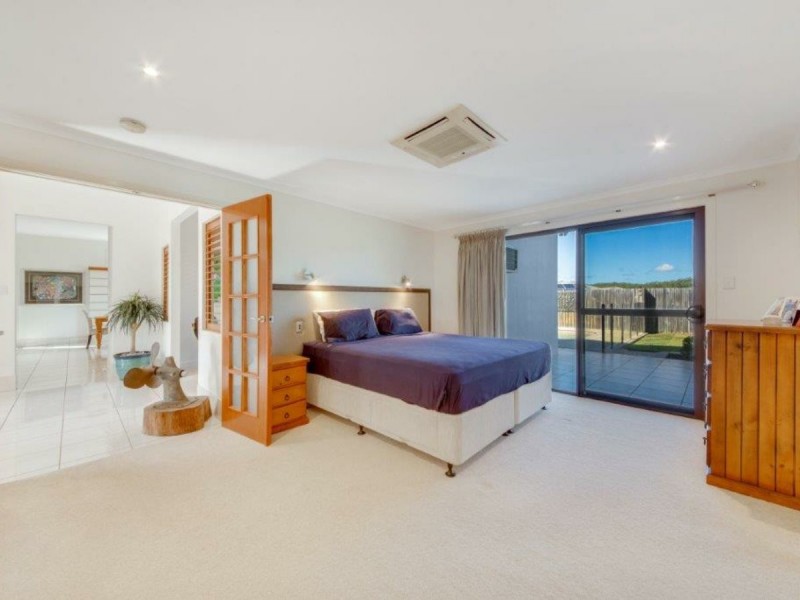 11 Lois Court, New Auckland QLD 4680