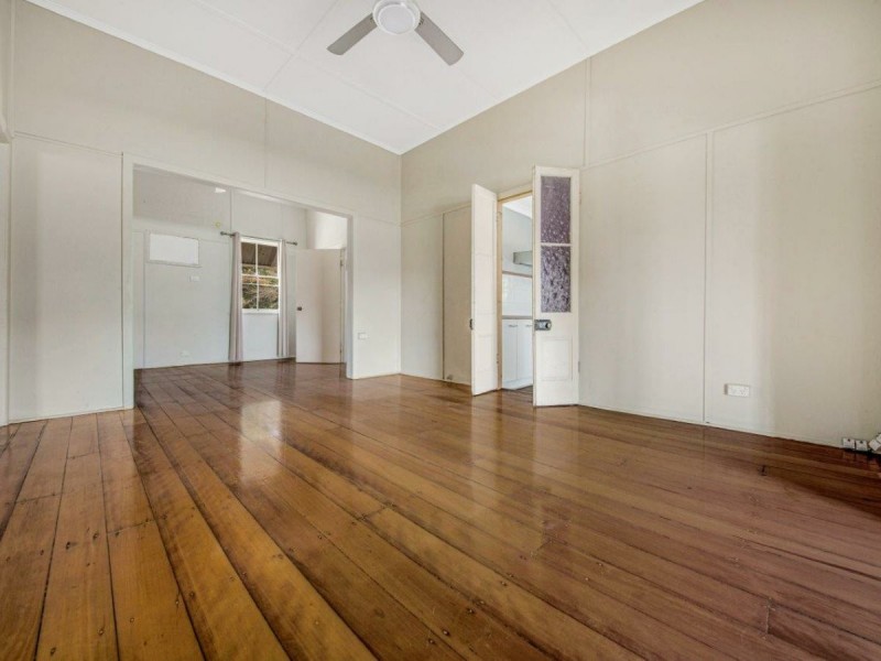 11 Philip Street, South Gladstone QLD 4680