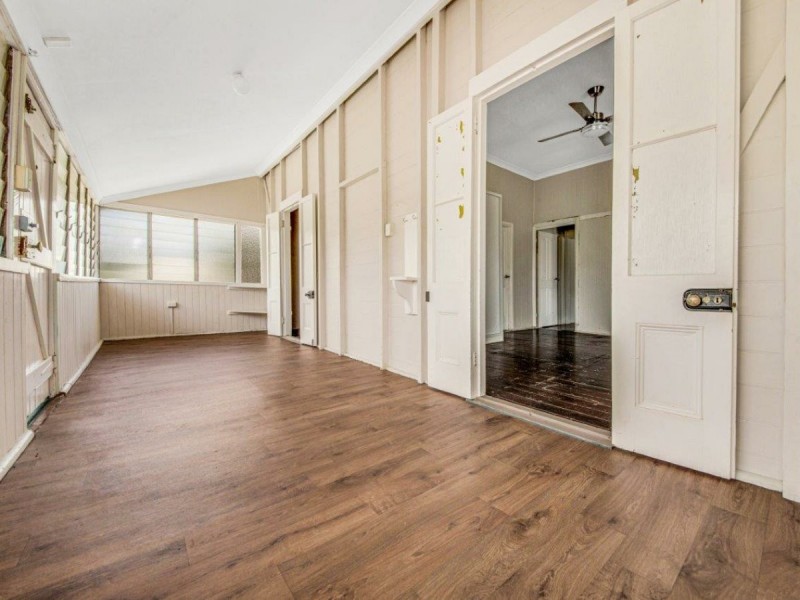 11 Philip Street, South Gladstone QLD 4680