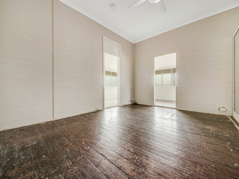 11 Philip Street, South Gladstone QLD 4680