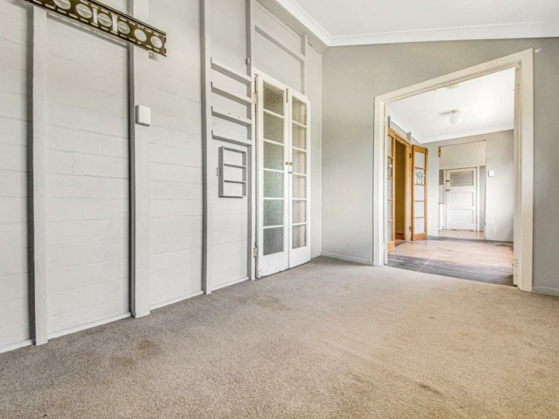 11 Philip Street, South Gladstone QLD 4680