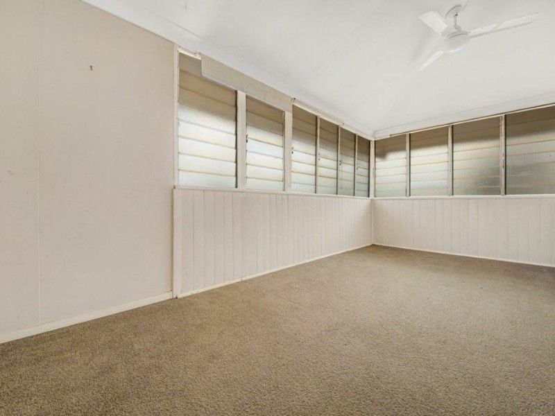 11 Philip Street, South Gladstone QLD 4680