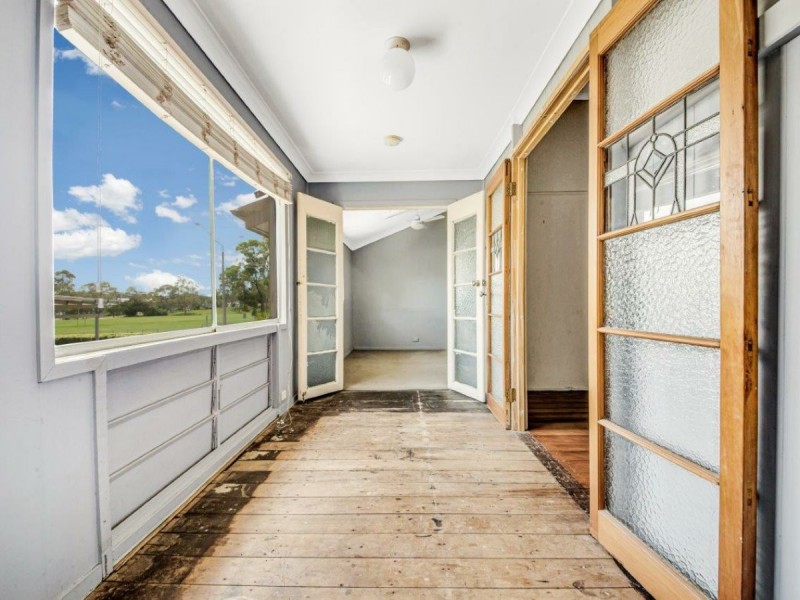 11 Philip Street, South Gladstone QLD 4680