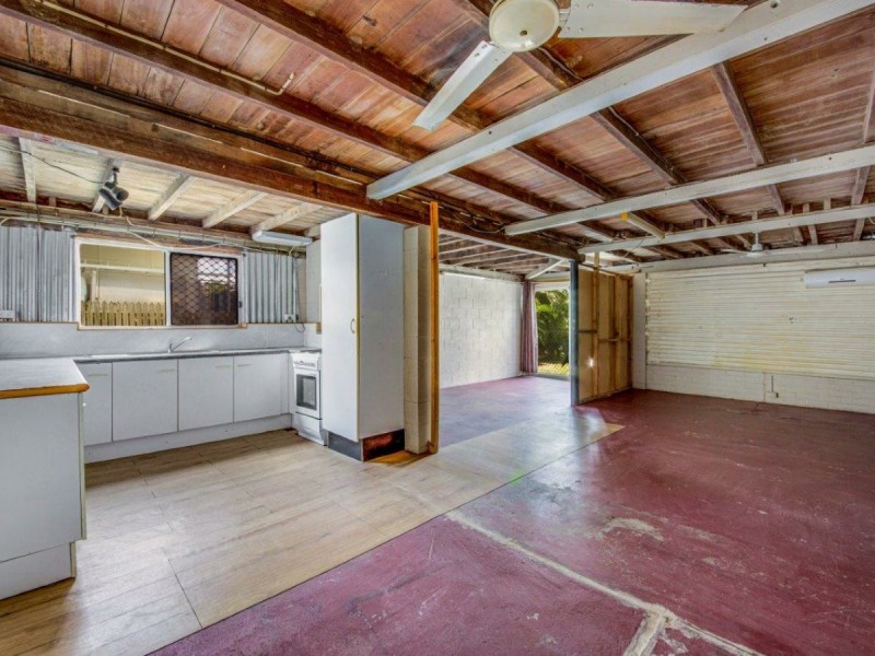 11 Philip Street, South Gladstone QLD 4680