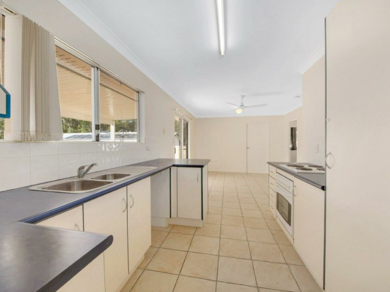 153 Sun Valley Road, Kin Kora QLD 4680