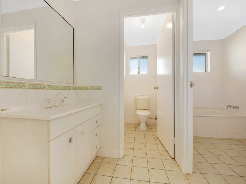 153 Sun Valley Road, Kin Kora QLD 4680