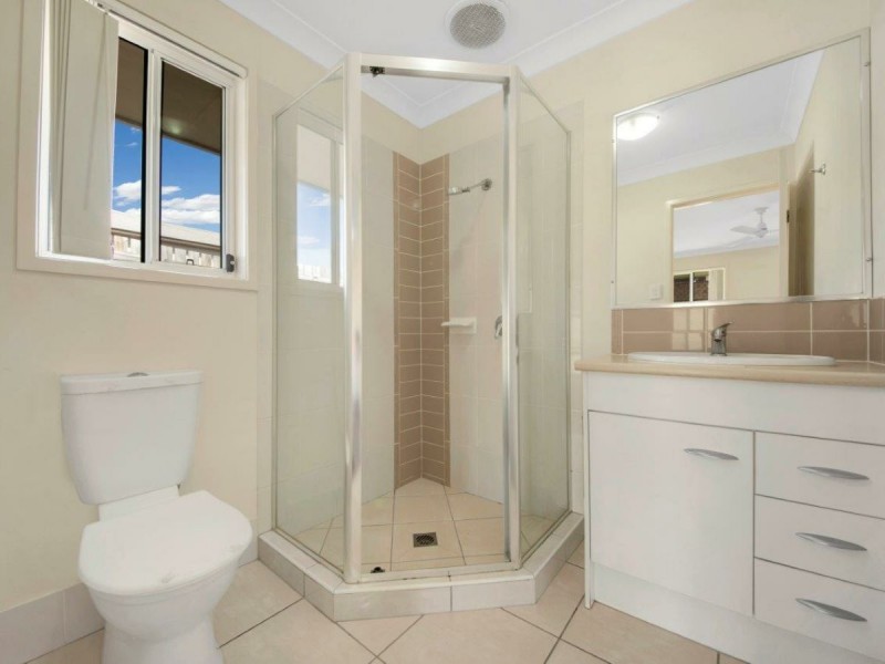 36 Dartmouth Close, Clinton QLD 4680