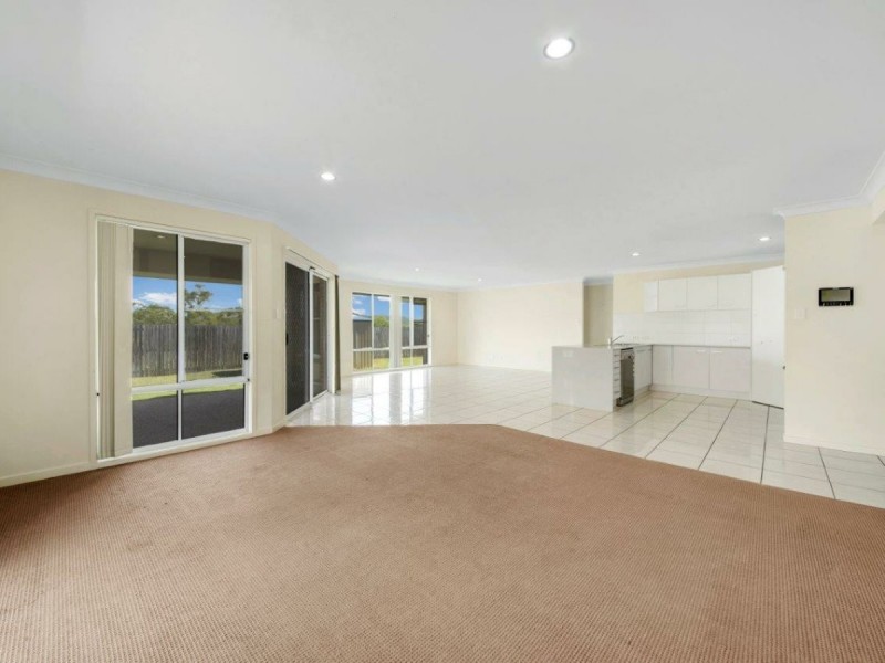 36 Dartmouth Close, Clinton QLD 4680