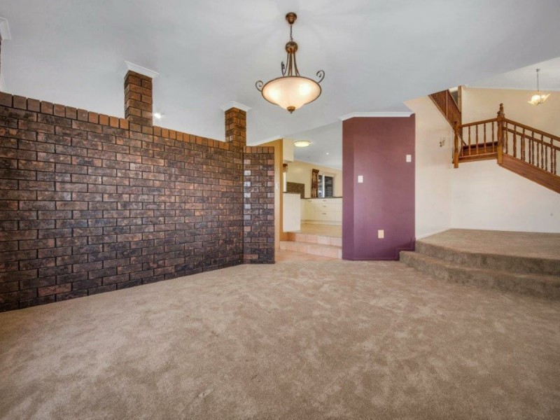 99 J Hickey Avenue, Clinton QLD 4680