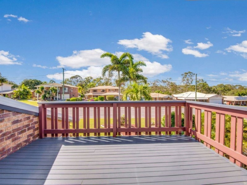 99 J Hickey Avenue, Clinton QLD 4680