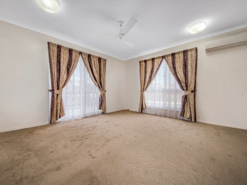 99 J Hickey Avenue, Clinton QLD 4680