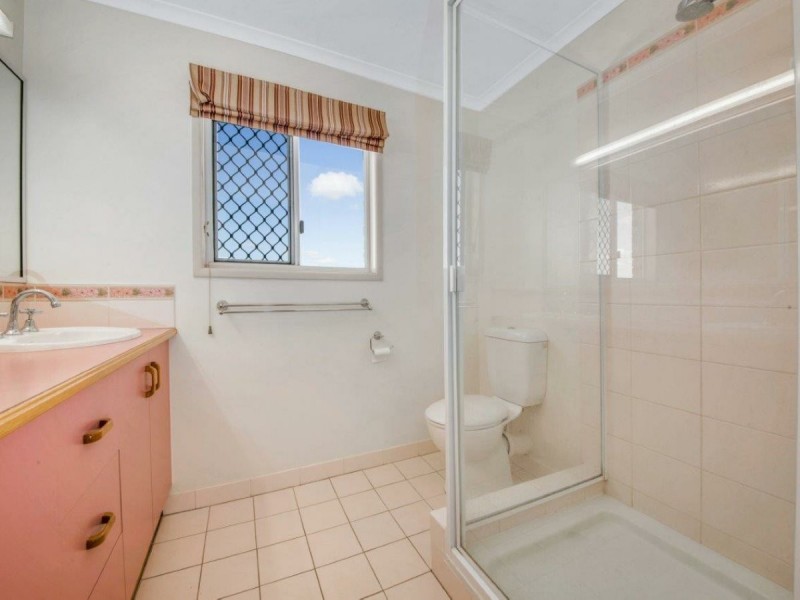 99 J Hickey Avenue, Clinton QLD 4680