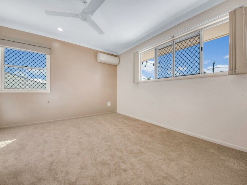 99 J Hickey Avenue, Clinton QLD 4680