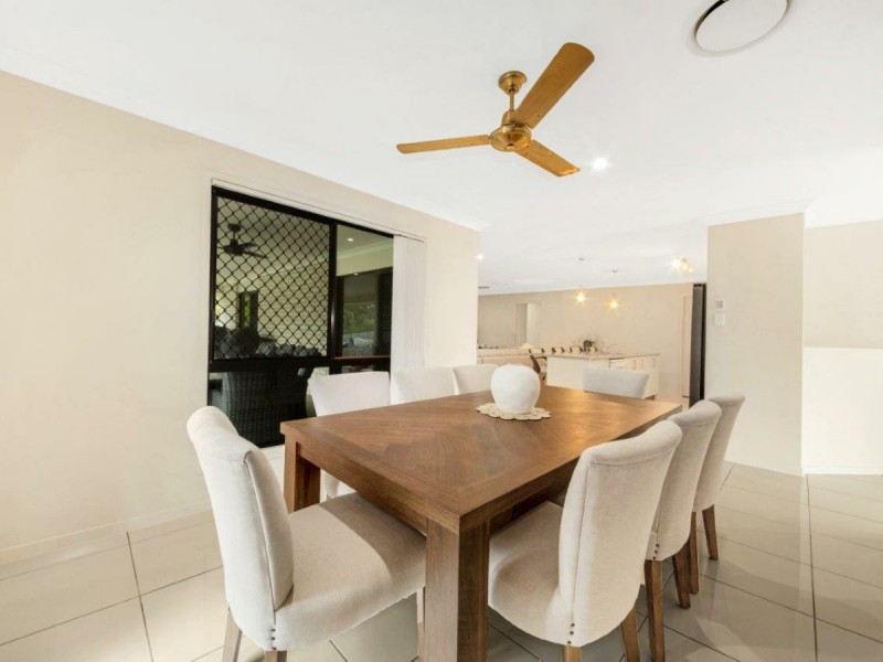 18 Telopea Place, Kirkwood QLD 4680