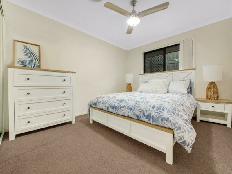 18 Telopea Place, Kirkwood QLD 4680